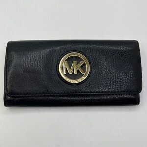MIICHAEL KORS Black Fulton Flap Leather Wallet With Gold Colored LOGO